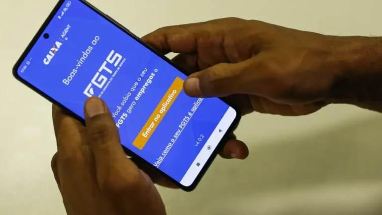 Caixa começa a liberar FGTS retido de trabalhadores do saque-aniversário a partir desta segunda 