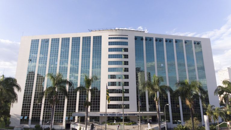 Governo de Goiás lança programa de negociação de dívidas de ICMS, IPVA e ITCD