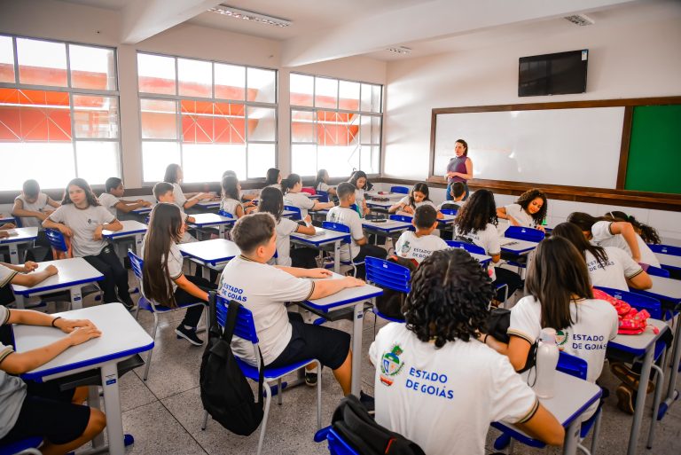 Ano letivo de 2026 começa nesta terça-feira na rede estadual de Goiás, com mais de 440 mil alunos