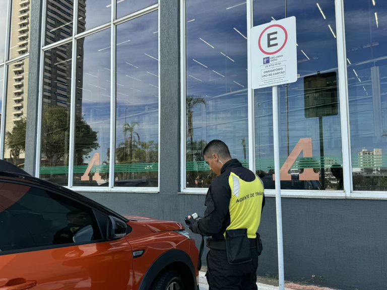 Prefeitura de Goiânia emite mais de 18 mil novas credenciais de estacionamento especial em 2025