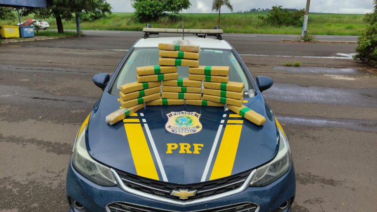 PRF apreende 20 quilos de maconha em bagagem de passageiro na BR-153, em Itumbiara