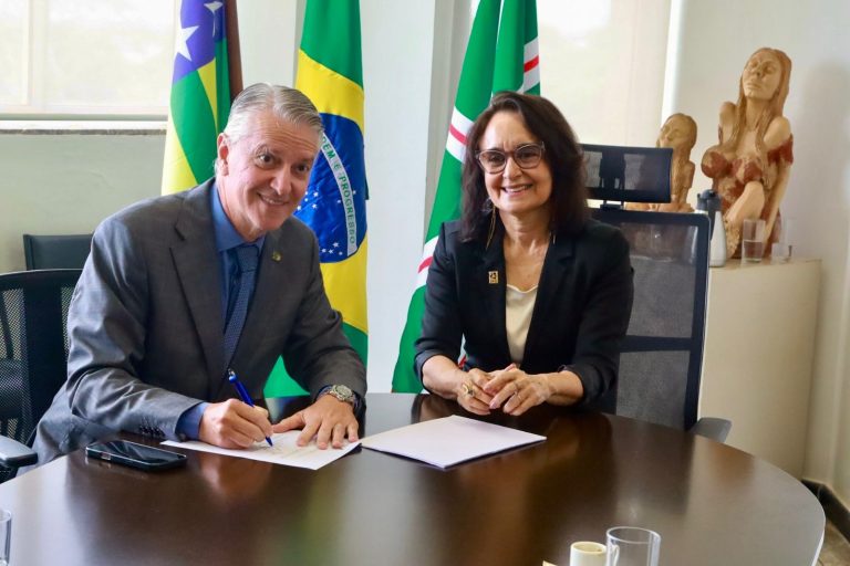 Governo de Goiás firma acordo com a UFG para criação do Centro de Ciências e Tecnologia Mineral
