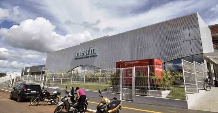 Governo de Goiás conquista selo máximo de qualidade em laboratórios da rede pública