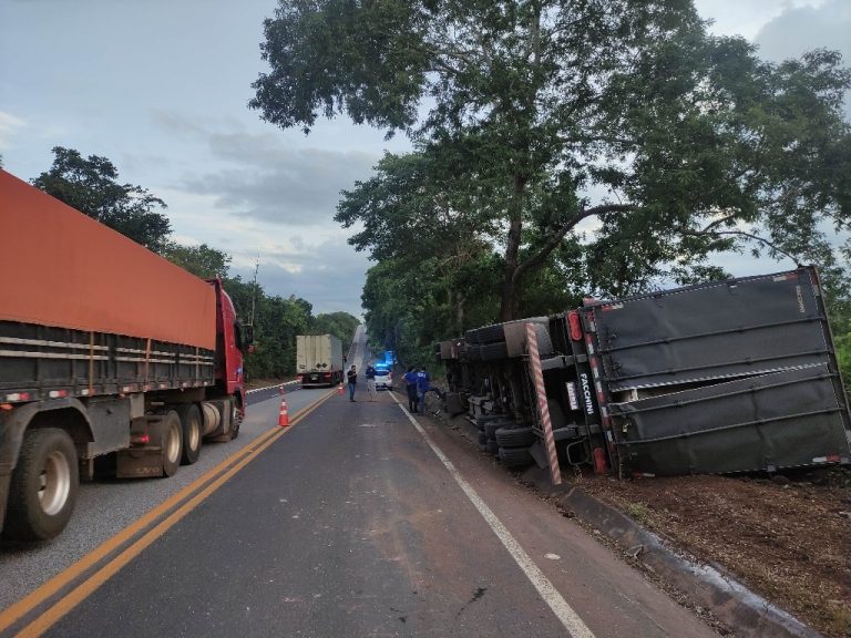 PRF registra 25 acidentes, três mortes e mais de 800 autuações nas rodovias federais de Goiás no fim de semana