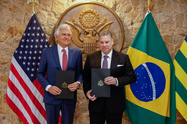 Caiado firma acordo com EUA e projeta Goiás na geopolítica dos minerais críticos 