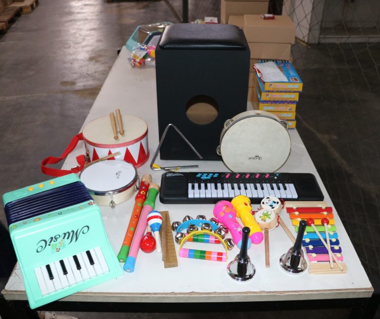 Prefeitura de Goiânia inicia entrega de mais de 23 mil brinquedos musicais para a Educação Infantil 