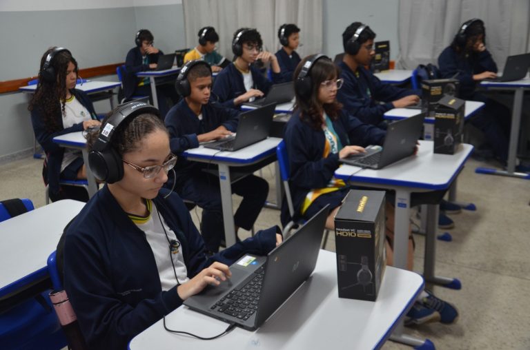 Universalização de equipamentos tecnológicos é destaque da educação em Goiás no Censo Escolar 2025