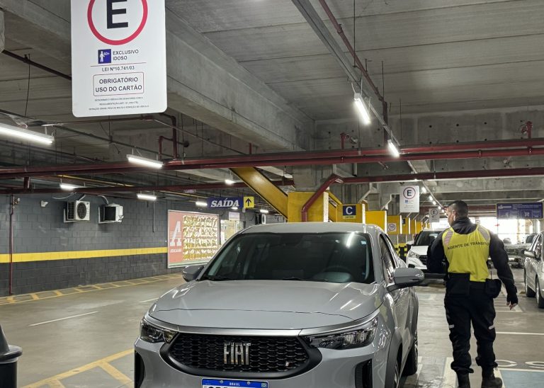 Prefeitura intensifica fiscalização de vagas para idosos e pessoas com deficiência em Goiânia