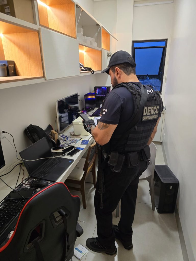 Polícia Civil de Goiás deflagra operação contra venda de documentos médicos falsos pela internet 