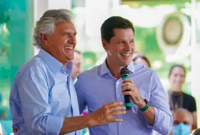 Ronaldo Caiado e Daniel Vilela em registro conjunto durante agenda política em Goiás, em meio ao fortalecimento das articulações da base governista para as eleições de 2026.