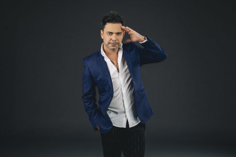 Zezé Di Camargo é a primeira atração confirmada do Aparecida é Show 2026