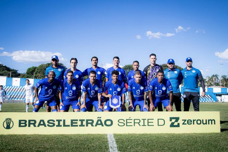 Jogadores do Goiatuba Esporte Clube paralisam atividades por atraso de salários