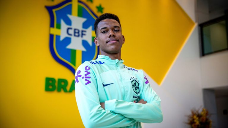 Chelsea confirma Estêvão fora até o fim da temporada e presença na Copa do Mundo vira dúvida