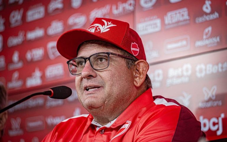 Com Guto Ferreira no comando, o Vila Nova visita o Sport em Recife pela Série B