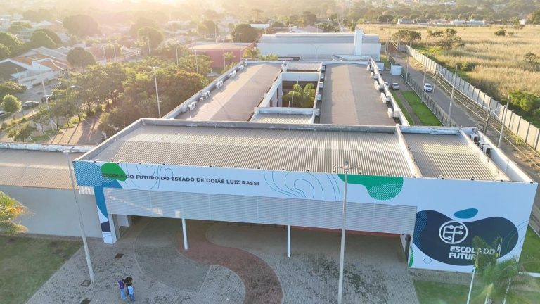 Escolas do Futuro de Goiás abrem 201 vagas para cursos gratuitos de tecnologia; inscrições vão até 17 de maio 