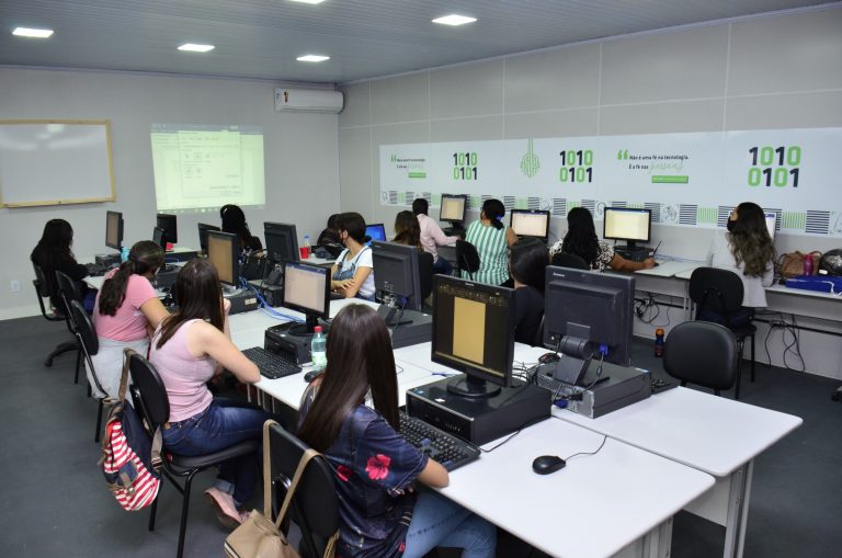 Goiás abre 424 vagas para cursos gratuitos de tecnologia em Goiânia e Senador Canedo 