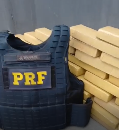 PRF apreende 100 kg de maconha na BR-364, em Mineiros (GO)