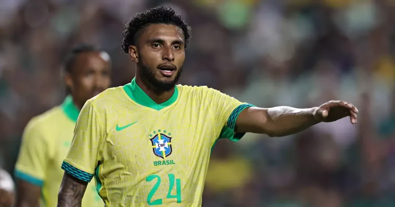 Convocado às pressas, Éderson chega aos Estados Unidos e se integra à Seleção para a Copa do Mundo