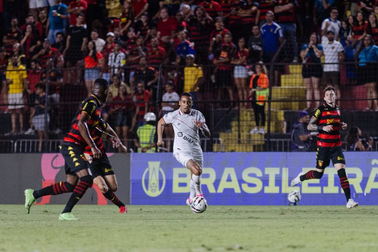 Atlético-GO busca empate nos acréscimos e fica no 1 a 1 com o Sport pela Série B