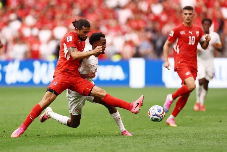 Suíça vence Canadá, avança em primeiro no Grupo B e Bósnia mantém esperança de classificação