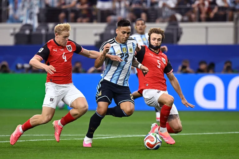 Argentina vence a Áustria com show de Messi e garante vaga na segunda fase; Argélia derrota a Jordânia