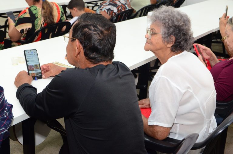 Goiás Social abre inscrições para cursos gratuitos de inclusão digital voltados a idosos em sete cidades