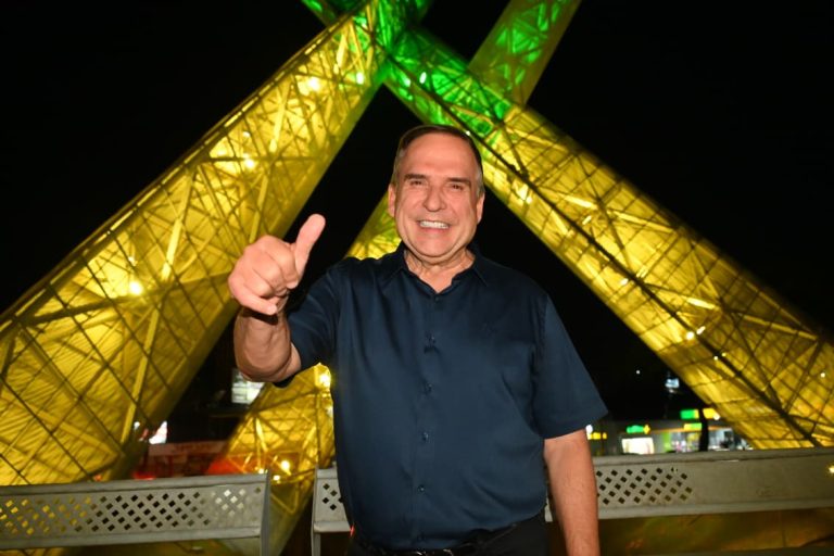 Monumento dos Três Marcos ganha nova iluminação nas cores da Seleção Brasileira para a Copa do Mundo