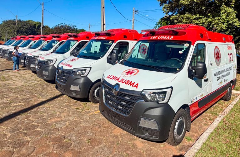Prefeitura de Goiânia recebe sete novas ambulâncias para reforçar frota do SAMU