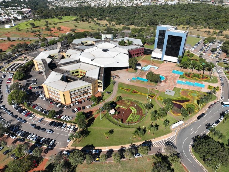 Prefeitura de Goiânia confirma reajuste de 4,26% para servidores após sanção de Sandro Mabel
