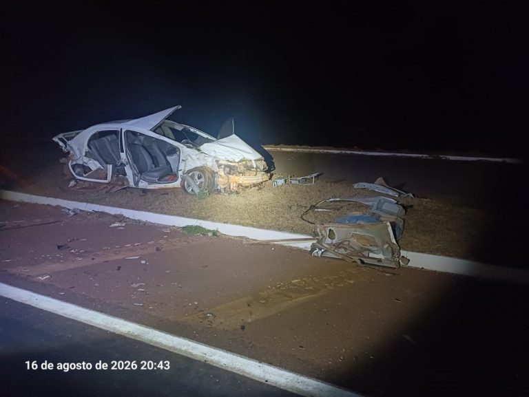Acidente entre carro e caminhão deixa um morto e três feridos na BR-452, em Maurilândia