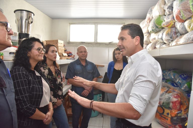 Aparecida começa a distribuir 110 mil quilos de alimentos arrecadados no Aparecida é Show