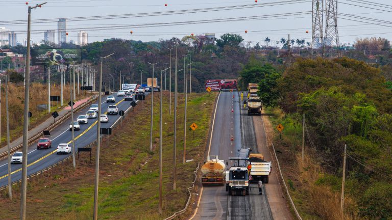 Obras na GO-020 alteram trânsito e exigem atenção dos motoristas