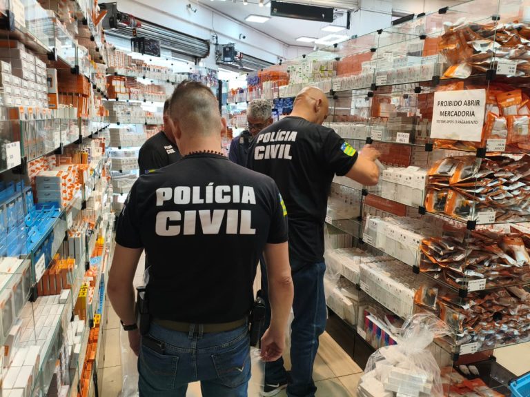 Procon Goiás apreende mais de 8 mil produtos com indícios de falsificação em Goiânia