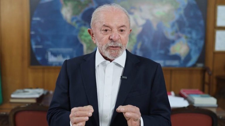 Lula defende reforma do Judiciário em meio à crise no STF e diz que investigações devem atingir todos