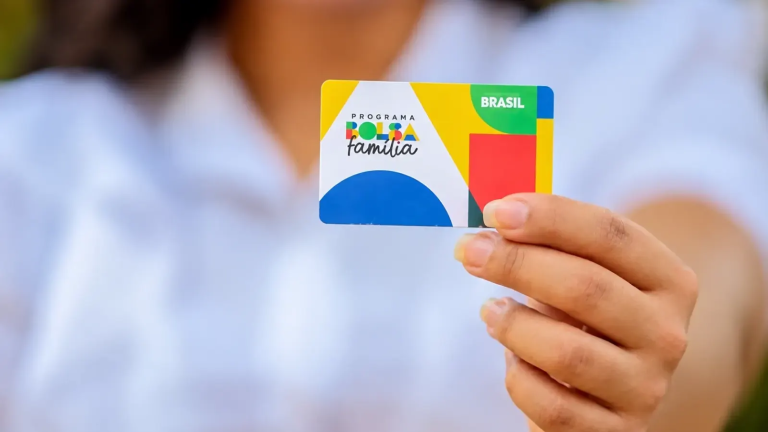 Governo Lula anuncia reajuste de 15,04% no Bolsa Família; piso sobe de R$ 600 para R$ 691