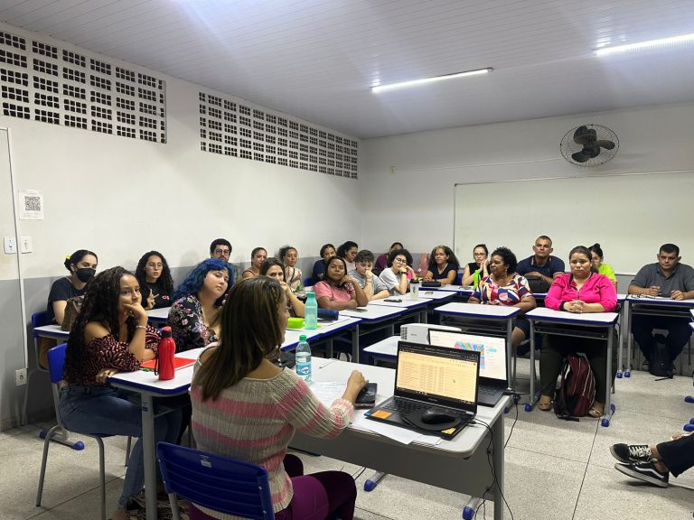 Goiás oferece curso gratuito de Libras com 245 vagas para profissionais da educação e comunidade